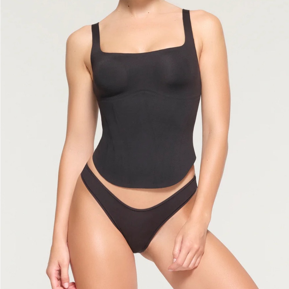 Bnwt skims bonded long corset